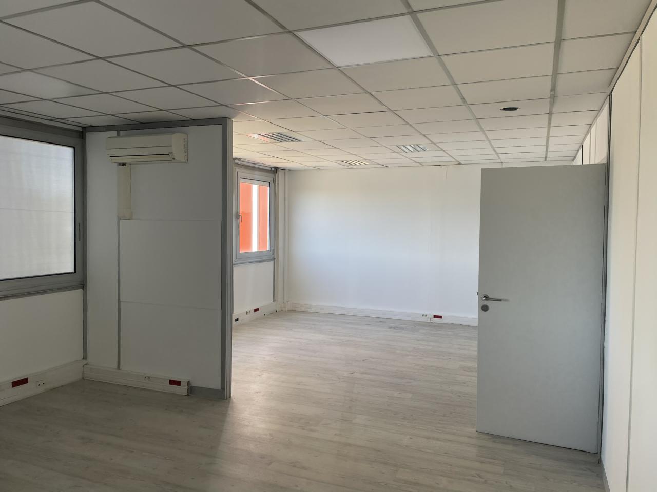 Local d'activité LES-MILLES 1125m² Location local d'activité LES-MILLES Bouches-du-Rhône OLACT2422788 5